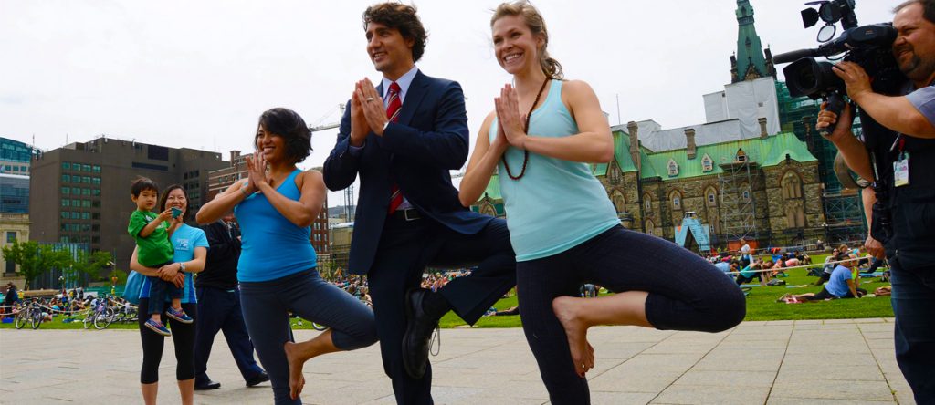 TrudeauYoga2 (1)